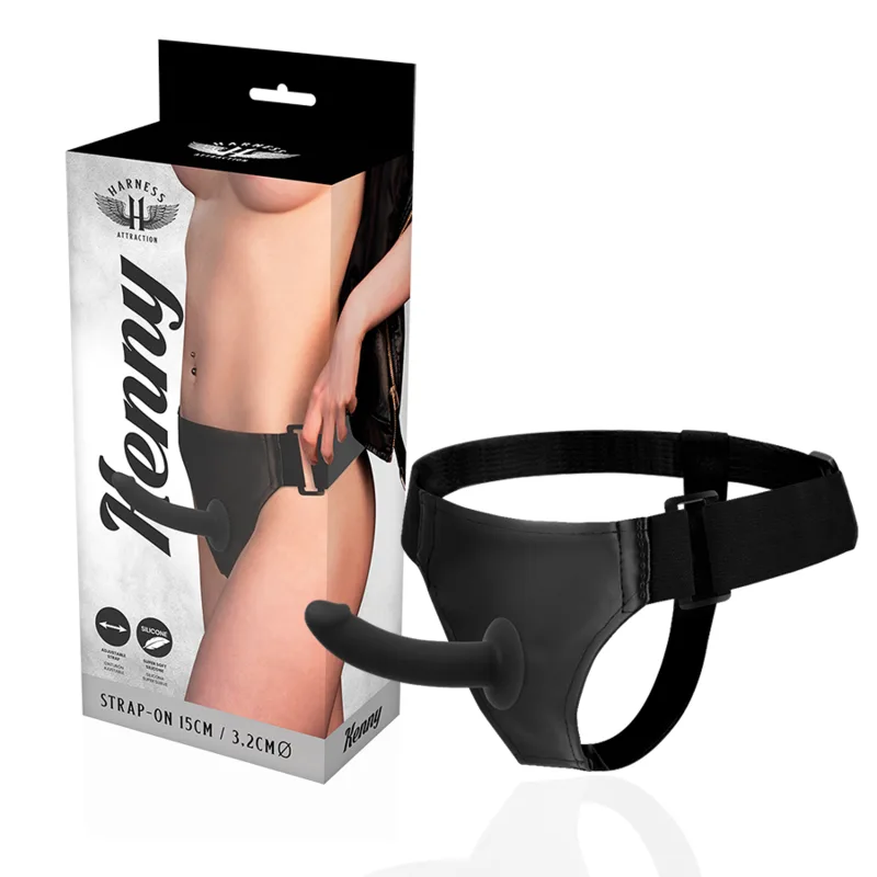 Harness Attraction - Silicone Kenny Strap-On-Sele med 15 cm Dildo - 3,2 cm Diameter