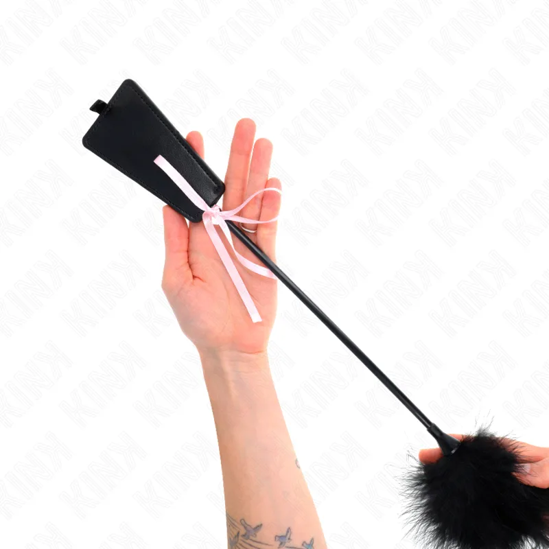 Kink Tickle Feather Teaser med rosa sidenrosett – 49 cm
